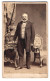 Fotografie Gustav Schultze, Naumburg A. S., Lindenstr. 676, Herr Grosse Im Anzug Mit Grauem Vollbart  - Anonieme Personen