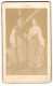 Fotografie Unbekannter Fotograf Und Ort, Portrait Zwei Mädchen Lisl Und Annerl In Trachtenkleidern Zum Fasching, 1905  - Anonymous Persons