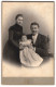 Fotografie Selle & Kuntze, Potsdam, Junges Elternpaar Thomann Mit Ihrem Kind, 1900  - Anonieme Personen