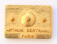 Petit Pin's PALAIS BOURBON Sur Fond Bordeaux - Assemblée Nationale - Zamac - Arthus Bertrand - M418 - Arthus Bertrand
