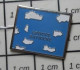 912E Pin's Pins / Beau Et Rare : MARQUES / CIEL BLEU AVeC DES NUAGES GROUPE BATIGERE - Marques