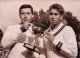 TENNIS ROLAND GARROS 05/1961 VICTOIRE DE SANTANA CONTRE PIETRANGELI PHOTO 18X13CM - Sports
