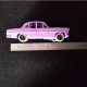 Delcampe - Marque LA CLE Voiture Automobile SIMCA VEDETTE V8 TRIANON N°10 JOUET MINIATURE Plastique Rose - Escala 1:32