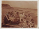 St Quay Portrieux * Villageois Baigneurs Sur La Plage Avec Bateau Modélisme Jeu Jouet * Photo Ancienne 1930 12x9cm - Saint-Quay-Portrieux