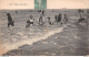 [14]  Trouville - Plaisirs De La Mer - Homme Femmes Et Enfants En Tenue De Bain Swimsuit  Cpa 1908 ♣♣♣ - Trouville