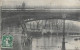 75. PARIS. INONDATIONS 1910. QUAI DE PASSY. UN INTREPIDE. - Paris Flood, 1910