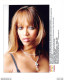 MODE FASHION Model TYRA BANKS For Victoria's Secret's 'Very Sexy Miracle Bra Campaign-the Big Launch For Holiday 2001 - Personalidades Famosas