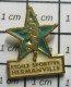 711e Pin's Pins : BEAU ET RARE : SPORTS / CLUB FOOTBALL ETOILE SPORTIVE HERMANVILLE - Baloncesto