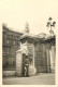 Places & Anonymous Persons Souvenir Photo Social History Format Ca. 6 X 9 Cm Buckingham Palace Guard - Anonymous Persons