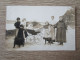 CPA  PHOTO PROMENEUSES FEMMES CHEMIN LANDAU BEBES CHIEN - Photographie