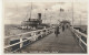 DE374  --  OSTSEEBAD BINZ  A. RUGEN  --  SEEBRUCKE MIT DAMPFER  ,, HERTHA ,,    --  CARTE PHOTO  --  1930 - Ruegen