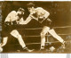 BOXE 01/1962 PALAIS DES SPORTS SALUDEN VAINQUEUR CONTRE BARCELO PHOTO DE PRESSE 18 X 13 CM - Sport