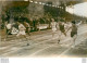 ATHLETISME 07/1961 FINALE DU 100 METRES A COLOMBES DELECOUR VAINQUEUR  PHOTO DE PRESSE 18 X 13 CM R1 - Sport