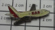 811B Pin's Pins / Beau Et Rare / AVIATION / COMPAGNIE AERIENNE EAS AVION COMMERCIAL BLANC ET ROUGE - Luftfahrt