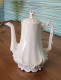 CAFETIERE ANCIENNE (début 20e) PORCELAINE BLANCHE DE LIMOGES " U C" - Autres & Non Classés