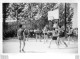 MATCH DE BASKETBALL BASKET LES ABRETS ISERE PHOTO ORIGINALE  12 X 8 CM CACHET PHOTOGRAPHE AU VERSO - Sporten
