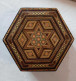 Coffret Hexagonal En Marqueterie Orientale - Other & Unclassified