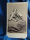 Photo CDV Garcin Et  Nardy à Lyon -  Femme, Coiffe, Robe Crinoline, Second Empire, Ca 1860 L680A - Anciennes (Av. 1900)