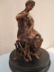 Delcampe - Statuette  Femme  - La Lecture  Signé  DORIO  -   Belle Patine - Haut. 28 Cm  Poids 2 Kg 400 - Autres & Non Classés