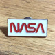 Pin's NEUF En Métal Pins - NASA Agence Spatiale Américaine (Réf 2) - Raumfahrt