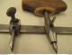 Delcampe - Très Bel Outil Du Cuir Selliers  Bourreliers Ect - Compas  A Rondelles Poignée En Bois De Cerf - Ancient Tools