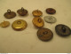 Delcampe - Boutons Militaires Ou Autre  A Identifié - Decorative Weapons