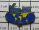 811B Pin's Pins / Beau Et Rare / THEME : MARQUES / RHONE POULENC PLANISPHERE VIVRE IOM Par ELIXYR - Marques