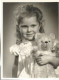 PHOTO Originale ENFANT FILLE AVEC OURS EN PELUCHE   ROUEN - Anonymous Persons