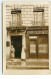 Carte Photo - PARIS - Couple Devant Un Hôtel N°70 - Cafés, Hotels, Restaurants