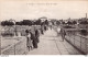 C P A   - 03 -   VICHY -  Passerelle Et Bords De L'allier - Vichy