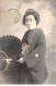 Japon - N°84591 - Une Femme En Kimono Tenant Une Ombrelle - Carte Vendue En L'état - Other & Unclassified