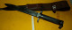 Baïonnette Suédoise Modèle 1896, Système De Fixation Conique, Fourreau Et Porte-étui Cuir, ETUI EN METAL  ,MARQUAGE SUR - Knives/Swords