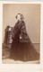 Photo CDV D'une Femme élégante Posant Dans Un Studio Photo A Colmar - Old (before 1900)