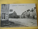 50 6881 INCONNU SUR DELCAMPE. CPA - 50 BARNEVILLE - LA PLACE DE L'EGLISE - ANIMATION - Barneville