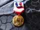 Médaille Ministère Du Travail , 2001, Honneur Et Travail Dans Son écrin - Professionali / Di Società