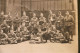 Delcampe - Carte Postale Photo Groupe De Soldats Belges Avec Sabots Soldaten - Kasernen