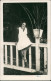 Fotokunst Fotomontage Frau Posiert Auf Gartenzaun 1938 Privatfoto - Personnages