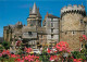 35 - Vitré - Le Château Féodal - La Place Saint Yves - Fleurs - CPM - Voir Scans Recto-Verso - Vitre