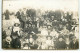 Carte Photo à Localiser - Groupe De Personnes Sur Une Plage De Galets - A Identifier