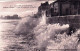 85 - Vendée -  LES SABLES D OLONNE - Pendant La Tempete - Vague Se Brisant Sur Le Remblai - Sables D'Olonne