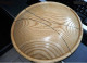 Plat Rond En Bois Avec Incrustation D'un Autre Bois (très Bel Effet) - Schalen Und Tabletts