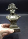 ANTIGUA ESCULTURA DE NAPOLEON EN CALAMINA - FIRMADA - CON PEANA DE MARMOL - Andere & Zonder Classificatie