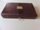 Paire De Pistolets Anciens Avec Luxueux Coffret Acajou ( 230mm X 145mm X 45mm) Projectiles Billes Pierre , XIXe Siècle - Autres & Non Classés