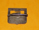 137° Régiment D’Infanterie, Argenté , écu Rectangulaire à Une Tête De Soldat Sous Un Champ De Baïonnettes   ,   FABRICAN - Army