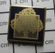 613F Pin's Pins / Beau Et Rare : INFORMATIQUE / Mini Pins ARBRE PRISONNIER D'UNE GRILLE Pas Bien ! LOGO HONEYWELL BULL - Informática