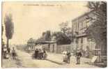 F327 - CHAULNES - Rue Lhommond (belle Animation) - Chaulnes