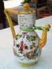 ITALIAN MAJOLICA DERUTA LILIE FLEURS DE LIS - Cafetiere - Coffee Pot - DI142 - Arno Fiorentino (ITA)