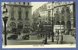 LONDRES Années 1950  - Picadilly Circus   - Voitures D'époque Et Piétons  -   Carte N'ayant Jamais Circulée - Piccadilly Circus