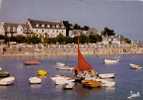 CARTE POSTALE DE LOCQUIREC - LA PLAGE DU PORT ET L'HÔTEL DE L'ARMORIQUE - Locquirec