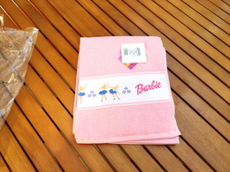 Drap De Bain Rose Barbie - Neuf - Dimensions: 75 * 115  Cm - éponge: 400 Gr/m2 - Ref 4411 - Barbie